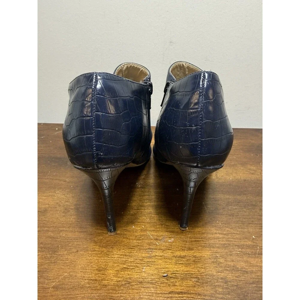 Izabella Rue Bootie High Heel  Stiletto Size 8M Navy Blue Old Money Lux Classy